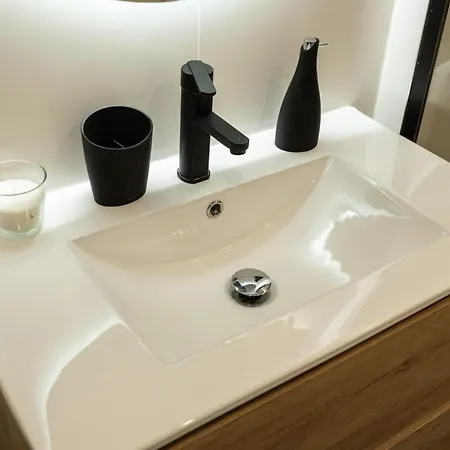 Piso De Diseno Con Vistas A La Ria. *